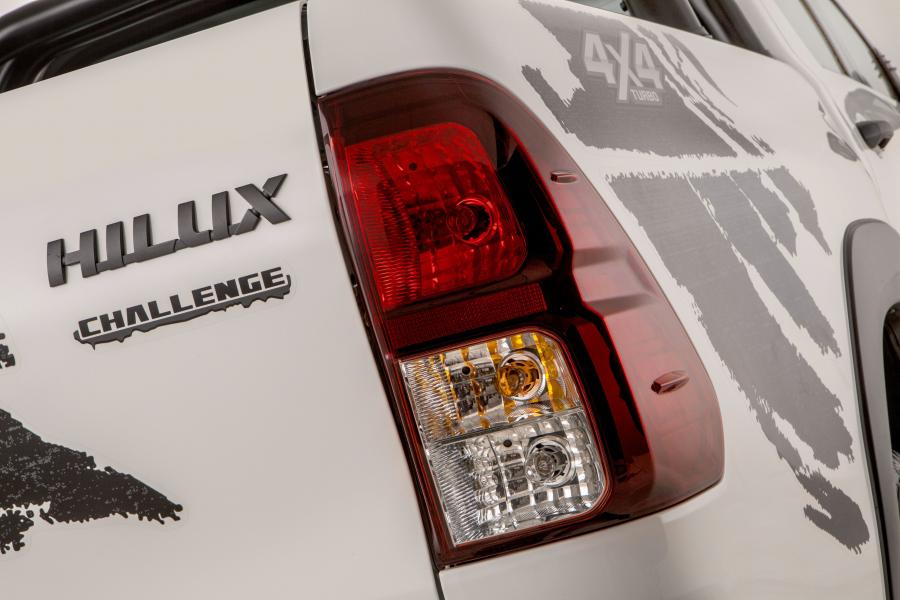 Детали экстерьера Toyota Hilux SR Challenge Double Cab 2017 года  (LA) (фото 23 из 31)